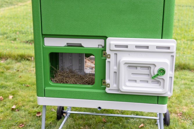 KERBL Mobile Coop Hühnerstall aus Kunststoff